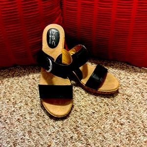 BOC womens wedge sandals black.